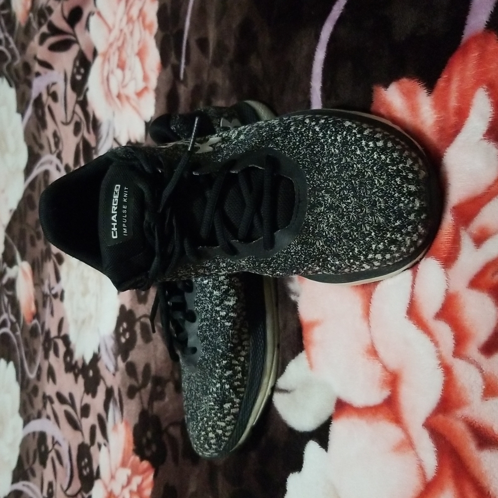 Youth male under armour shoes size 9